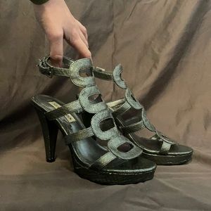Steve Madden Snake Skin 7.5 Sandals